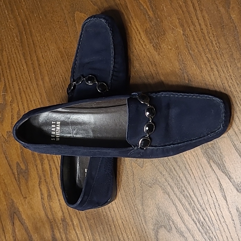 Stuart Weitzman blue suede loafers with black chain embellishments 11 Narrow